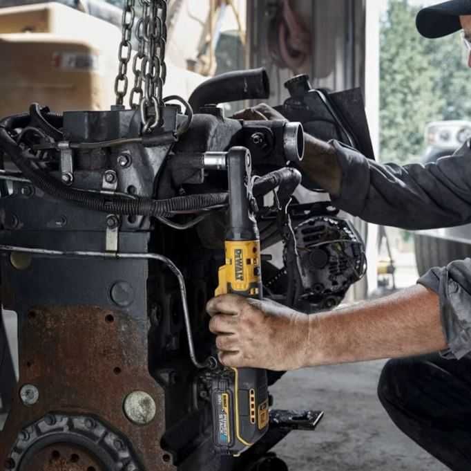 Акумулаторна тресчотка DeWALT DCF510N, 18V, 102Nm