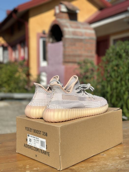 Yeezy 350 V2 Synth