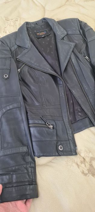 Продам кожаную куртку
