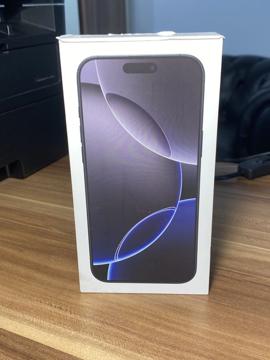 iPhone 16 Pro Max • 256 GB • Black Titanium