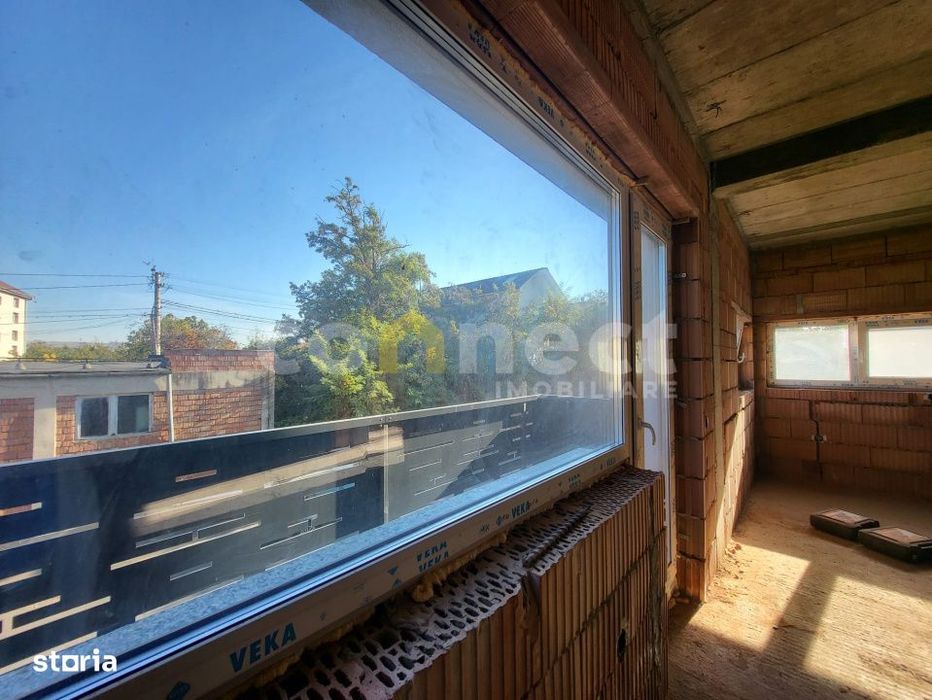 Apartament de 100mp, cu 70mp curte.