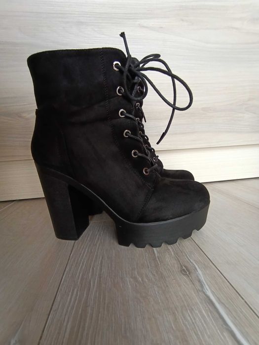 Зимни дамски боти