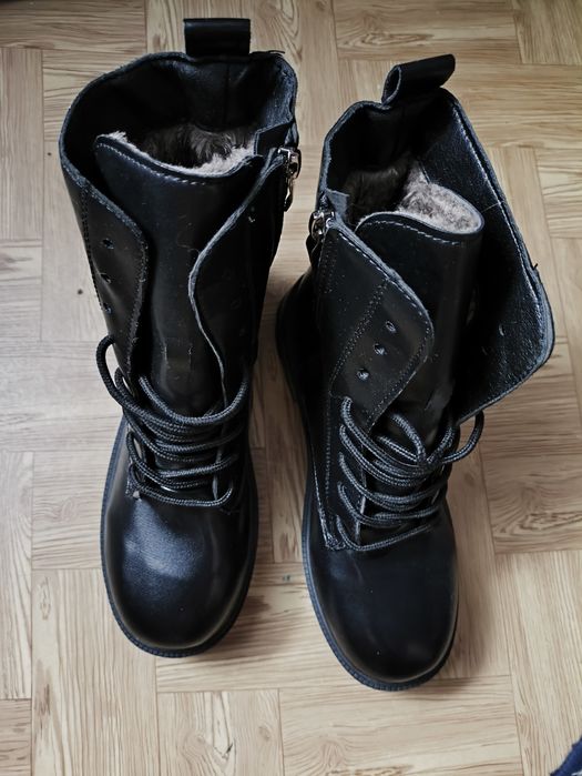 Женские ботинки.