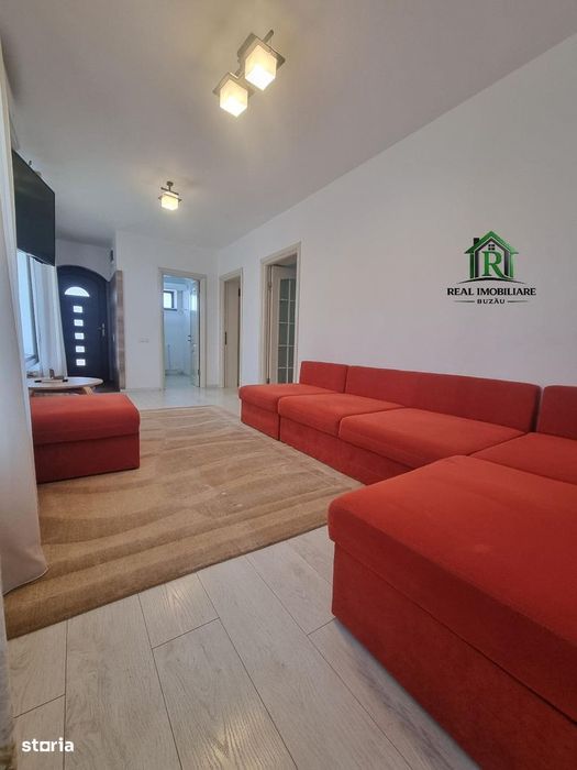 Casa de inchiriat- zona centrala, curte proprie !