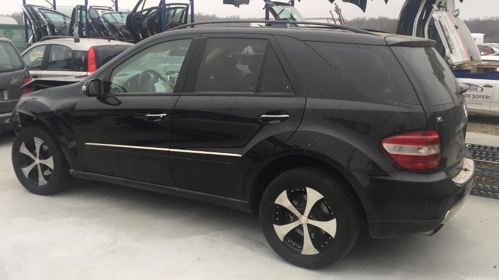 Dezmembram Mercedes ML 164,320CDI,an fabr. 2008