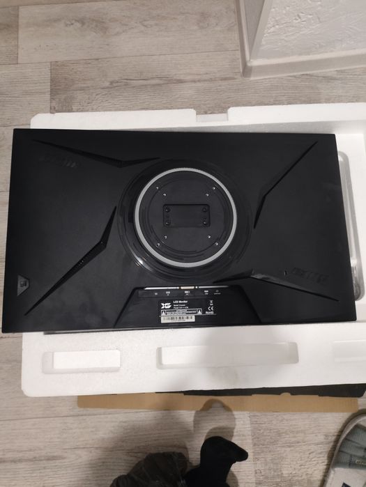 Монитор 27, 144г