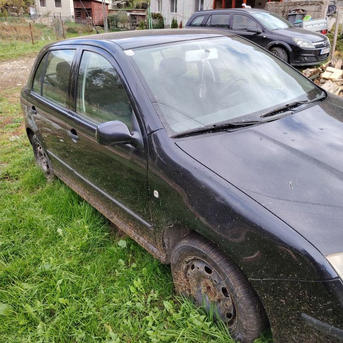 Vând Scoda Fabia