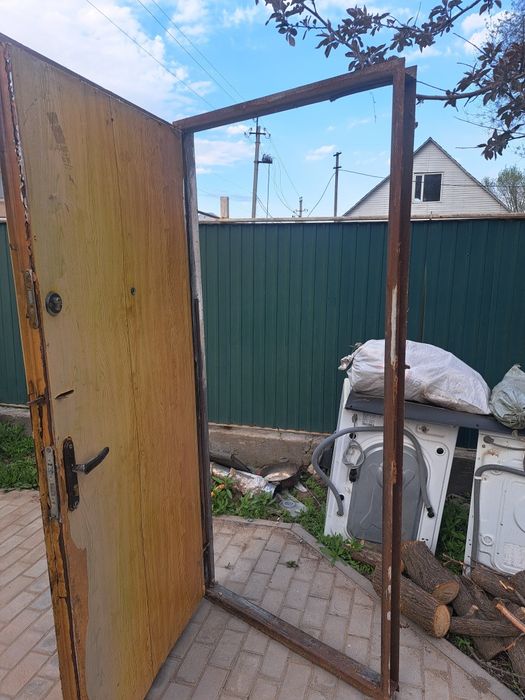 Хороши двери, такой есть 2 двер