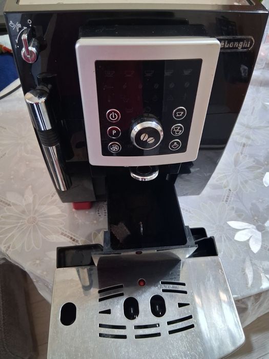 Кафе машина Delonge ECAM