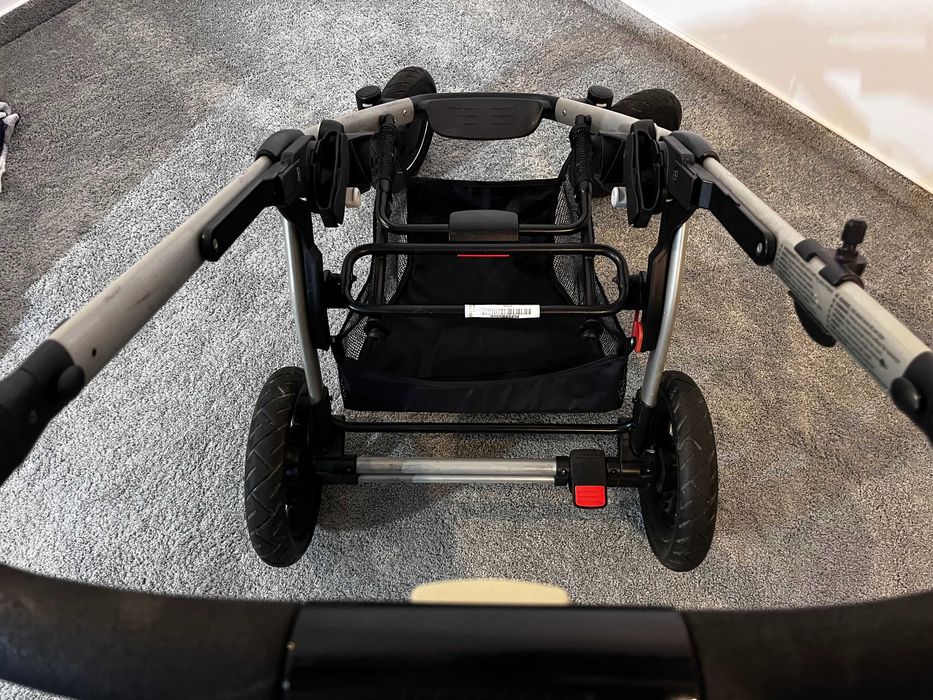 Carucior Maxi Cosi Mura 4 + landou si accesorii