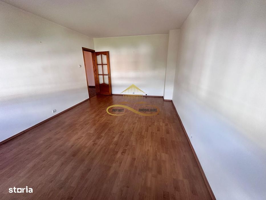 De vanzare apartament 2 camere decomandate Nord Bacau