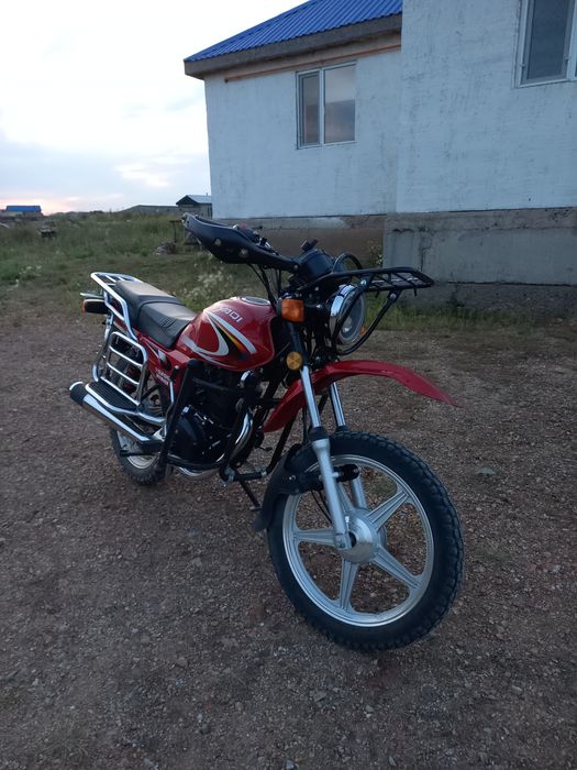 Продам мотоцикл Yaqi 200куб