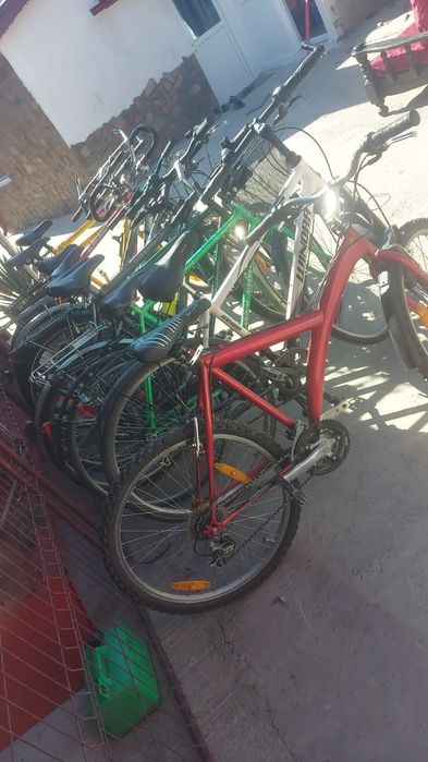 Vând biciclete noi