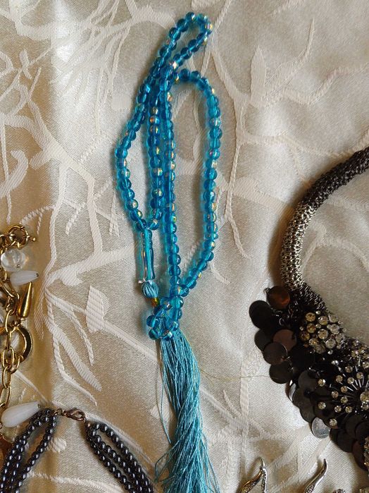 Дамска бижутерия от естествени камъни