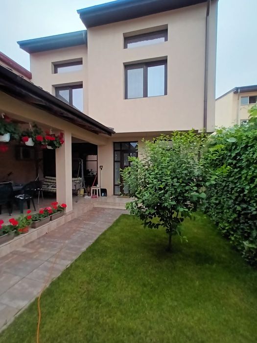 Deosebit Proprietar vând vilă giulesti sector 1