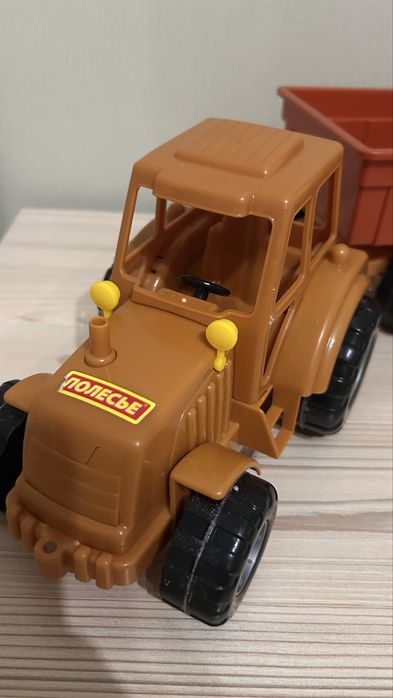 Большой трактор Полесье с прицепом