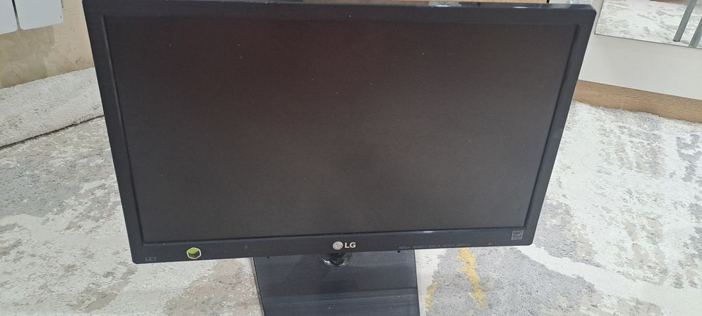 Продам монитор LG