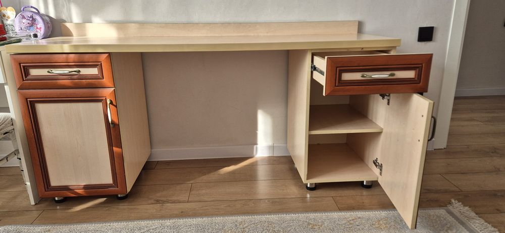 Продам письменный стол