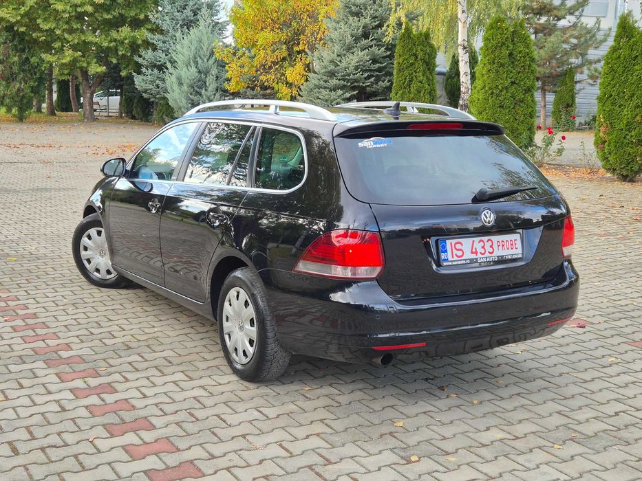 VOLKSWAGEN Golf 2011 — imagine 4