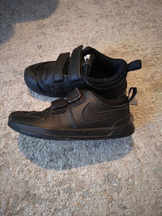 Маратонки Nike 26номер