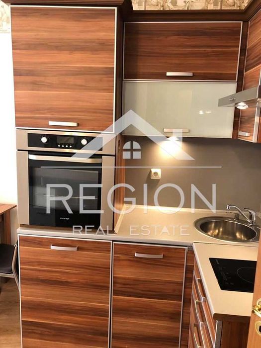 Дава се под наем Двустаен апартамент в Варна, Център - 55 кв.м за 510 € - Снимка #3