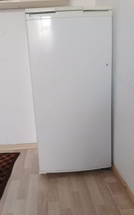 Холодильник продается