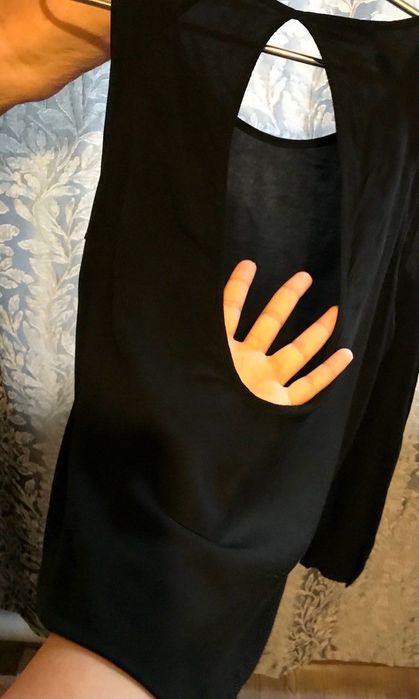 Кофта Pull&Bear

Кофта Pull&Bear (оригинал) с длинными рукавами.