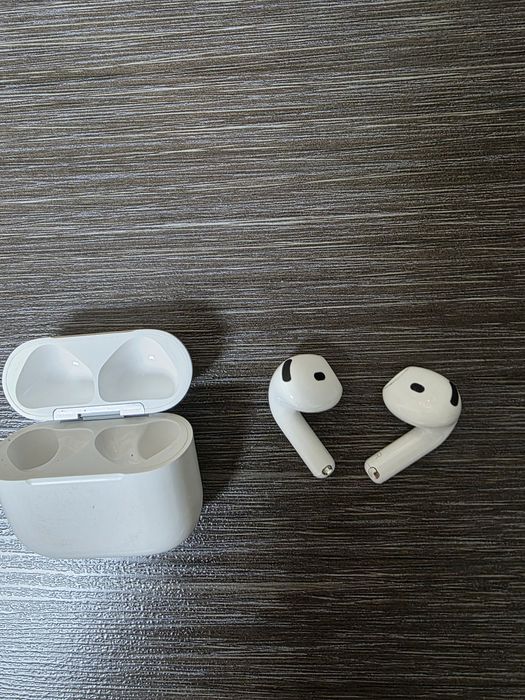 Apple  AirPods  2