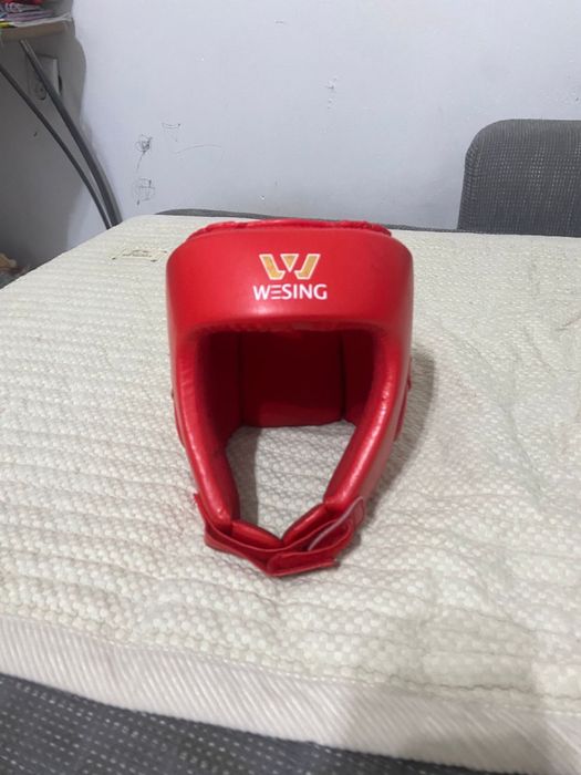 Продаю мма шлем в хорошем состаяни