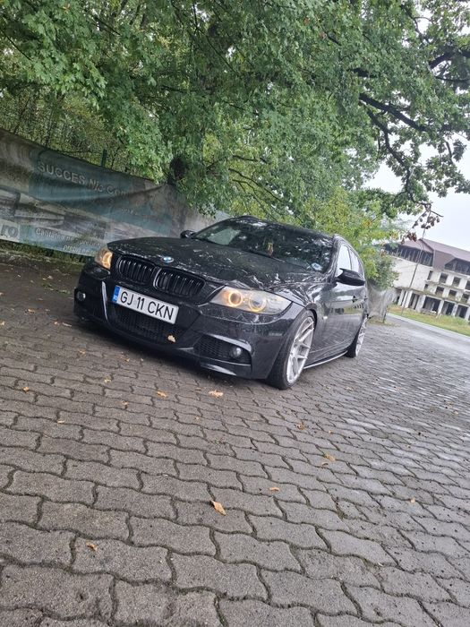 Se vinde BMW E91 M47, proprietar de 5 ani. Distribuția in fata.