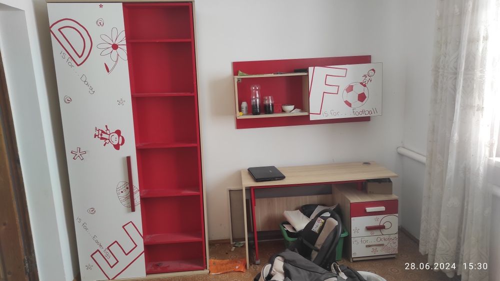 Детская двухъярусная кровать