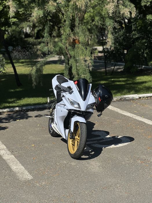 Yamaha YZF R-125 2010