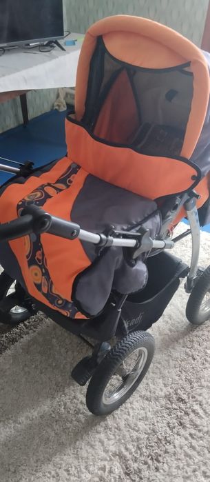 Детская коляска и авто-люлька