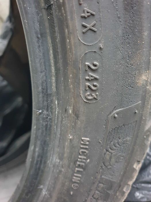 2бр. Всесезонни гуми Michelin 225 45 17 В добро състояние