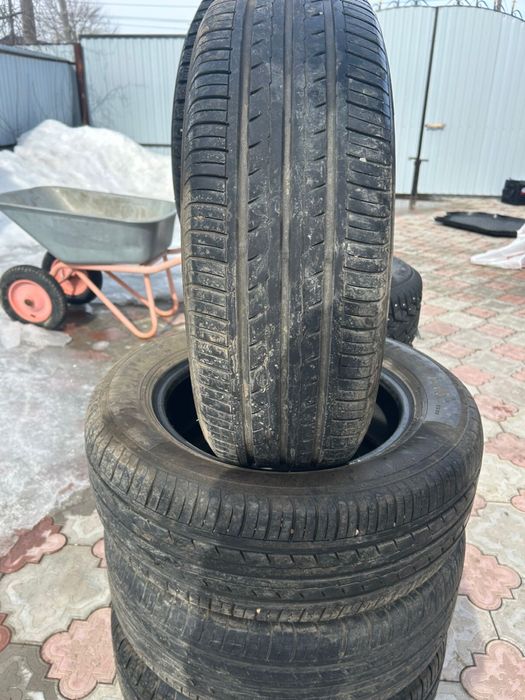Продам комплект шин с дисками
