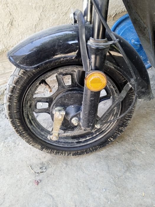 Elektro skuter sotiladi