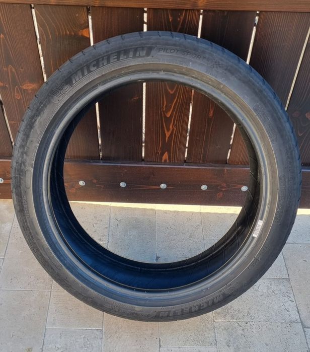 Vând set 4 anvelope de vară Michelin Pilot Sport 4 - 225/45 R19