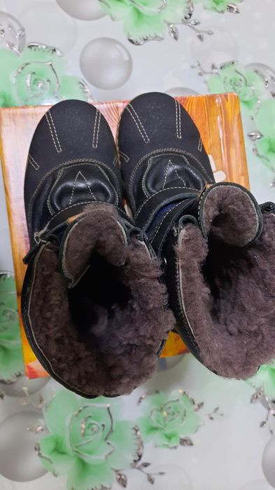 Продам зимние ботинки для мальчика