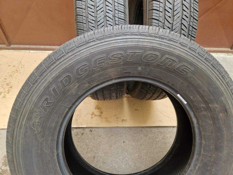 4 Bridgestone R18 255/70
летни гуми
DOT2622