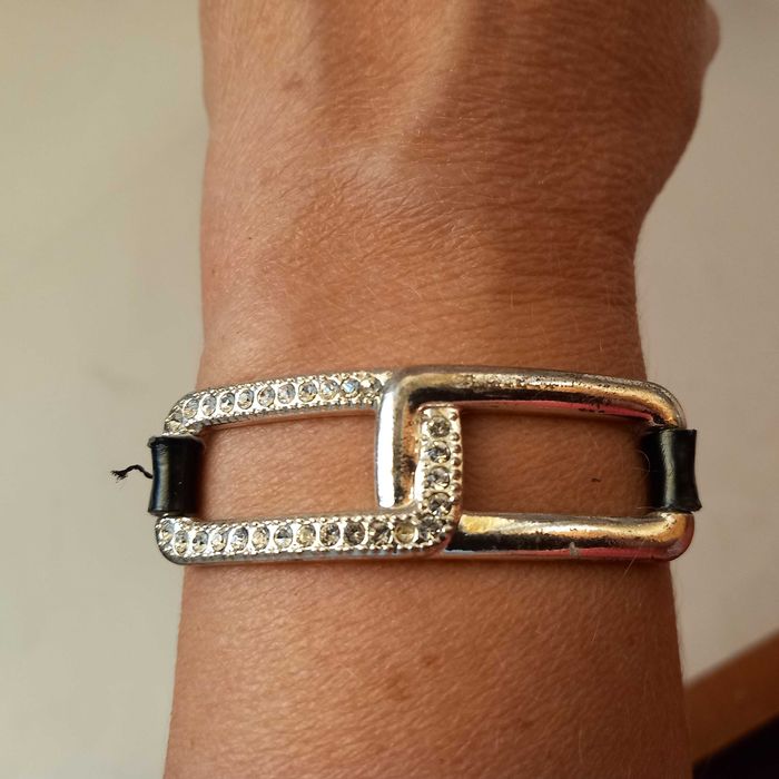 Дамски гривни цирконий