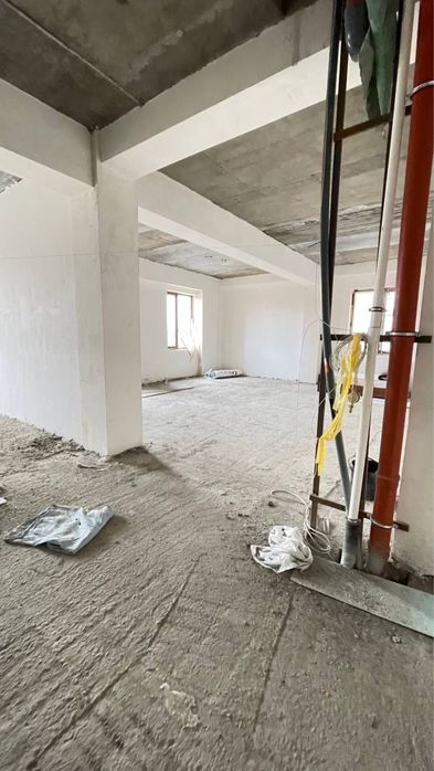 Срочно продается М улугбек 3 комнатная