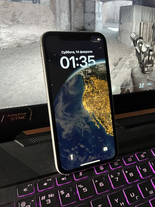 Айфон ХР.      .