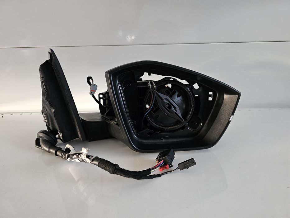 Oglinda stanga Skoda Octavia 5E cod  5E4 857 408 AB