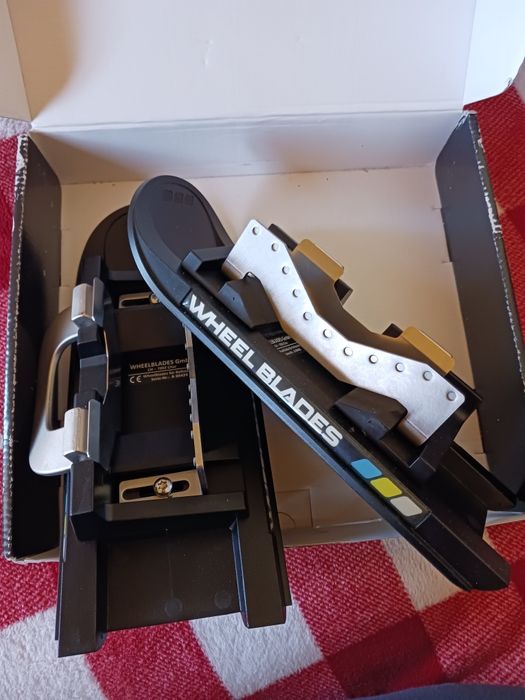 Schiuri mici Wheel Blades pt roțile din față ale scaunului cu rotile