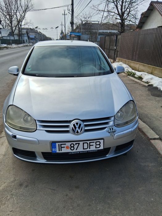 De vânzare WOLKZWAGEN golf 5 1.4 mpi  benz