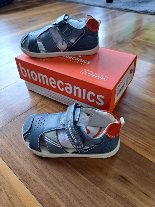 Сандали за момче  Biomecanics 24 номер,