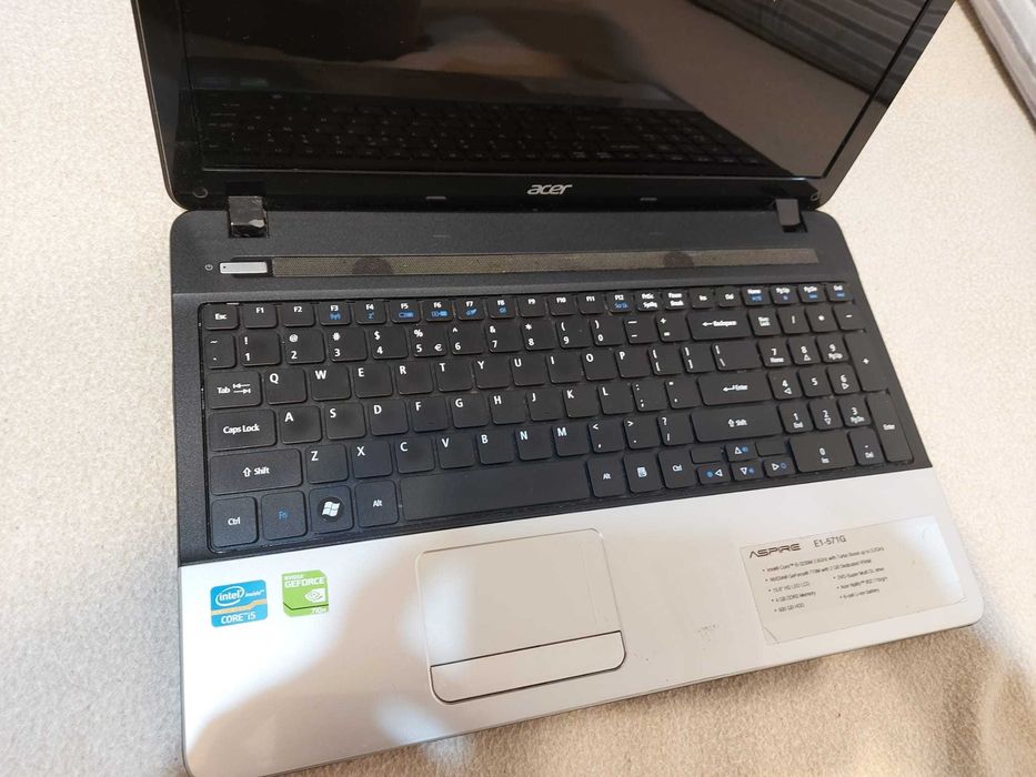 Vand laptop Acer Aspire E1-571G