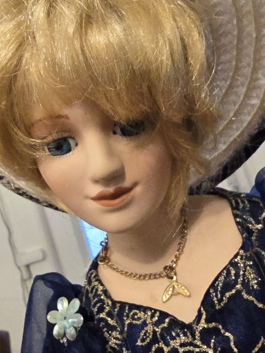 Порцеланова кукла “Принцеса Даяна”