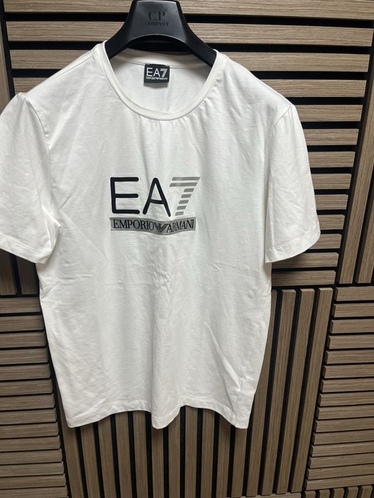 EA7 Emporio Armani : размер М/Л Оригинал