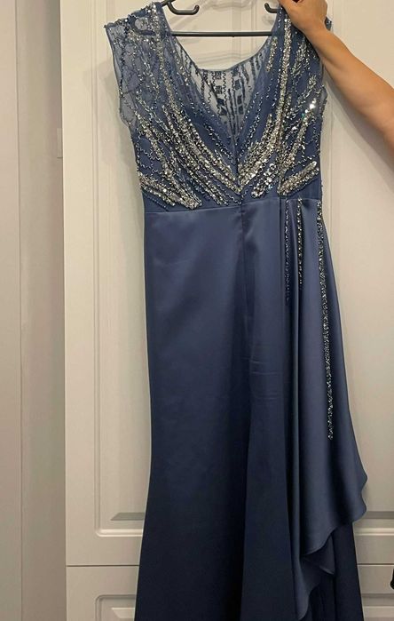 Vand rochie de ocazie